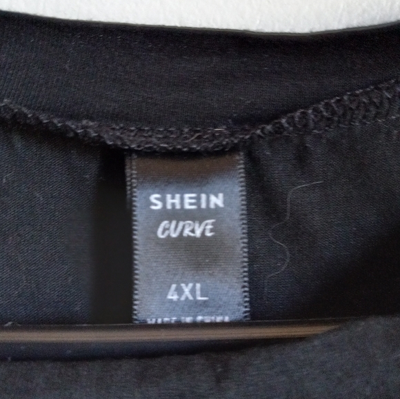 💜5 for 20$💜 SHEIN Crop Low Cut Keyhole Top - Picture 4 of 4